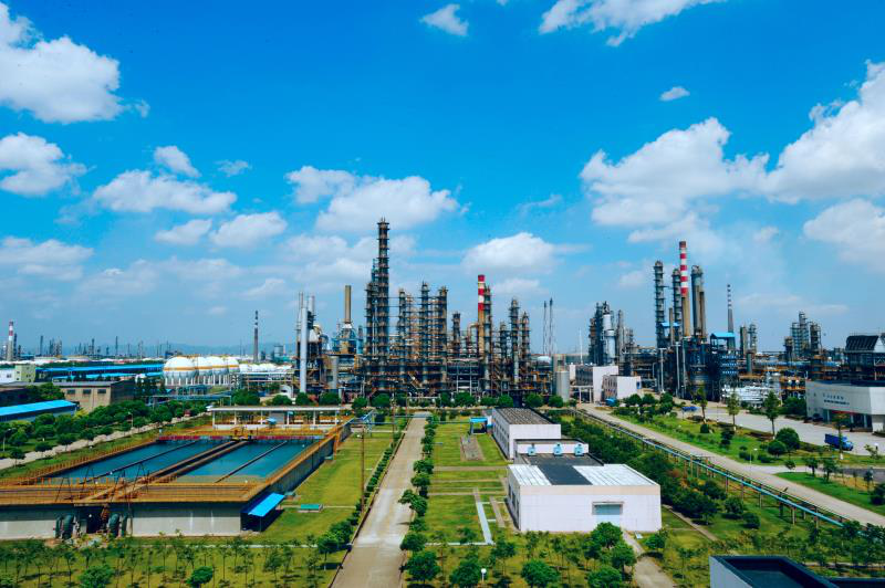 &ldquo;順著運河來看海&rdquo;采風團走進中國石化鎮海煉化公司