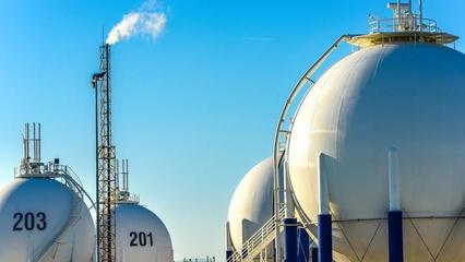 機(jī)構(gòu)開展密集調(diào)研,預(yù)示主流方向,化工行業(yè)需求大增迎來高前景!